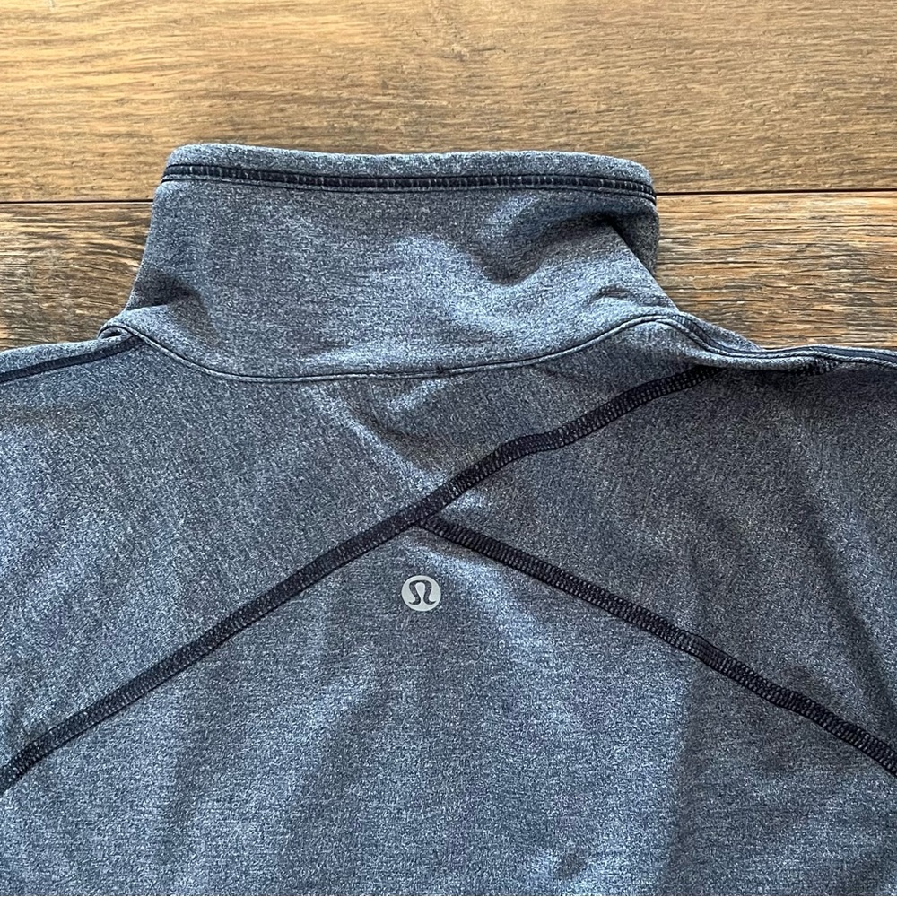 Lululemon Kriss Cross Half Zip - Picture 6 of 7